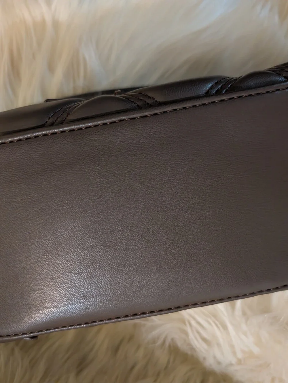 Steve Madden Mini Quilted Chain-Trim  Bag in An Olive Green/Grey